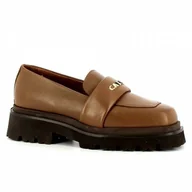 Mokasyny damskie - Brązowe mokasyny damskie na grubej podeszwie z logo CARINII - Carinii - miniaturka - grafika 1