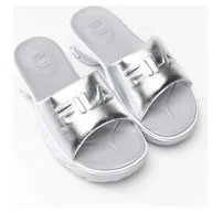 Klapki i japonki damskie - Fila Disruptor Slide Metallic 80F Metallic Silver szare - miniaturka - grafika 1