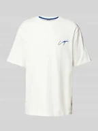 Koszulki męskie - T-shirt z wyhaftowanym detalem model ‘MILO’ - miniaturka - grafika 1