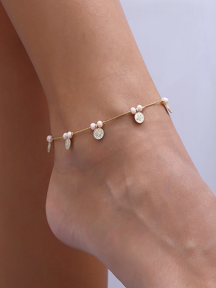 Luja Bijoux Pozłacana bransoletka z elementami ozdobnymi na kostkę