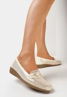 Mokasyny damskie - Beżowe Mokasyny ze Skórzaną Wkładką Zdobione Połyskującym Materiałem Celiode - miniaturka - grafika 1