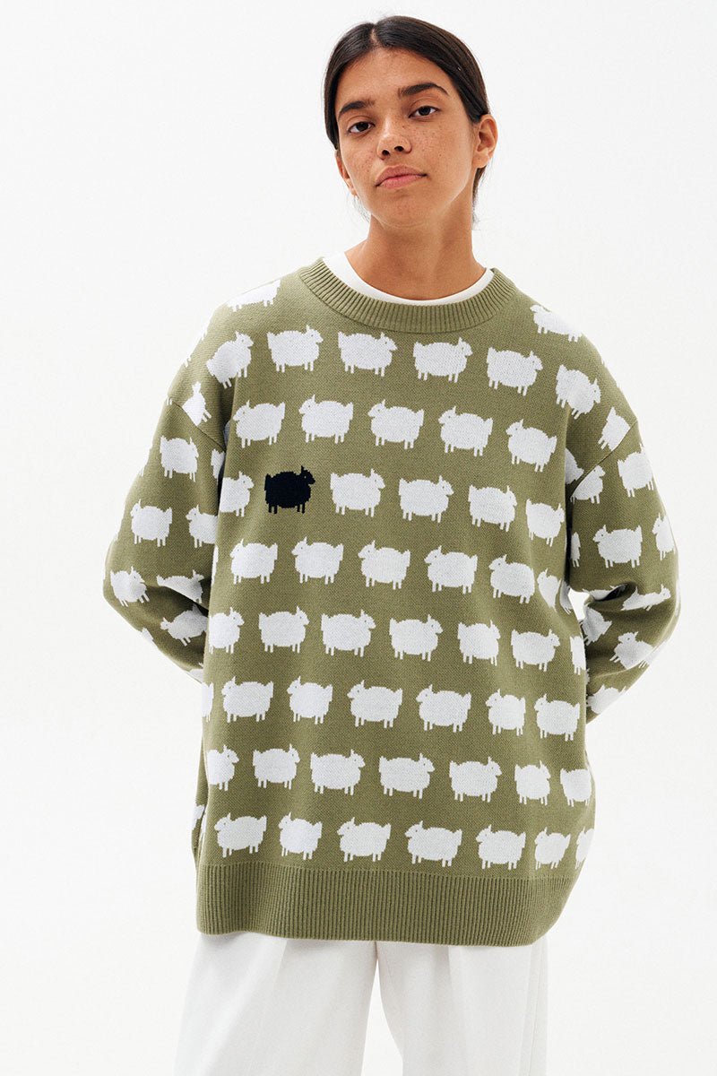 Sweter z owieczkami oliwkowy M/L