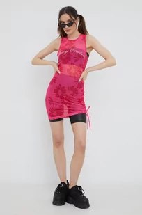 Juicy Couture sukienka kolor różowy mini dopasowana - Sukienki - miniaturka - grafika 1