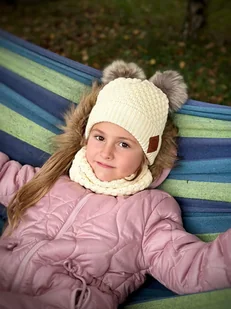 ZESTAW: bawełniana czapka dla dziecka z dwoma pomponami i komin Ecru - Czapki dla dzieci - miniaturka - grafika 1