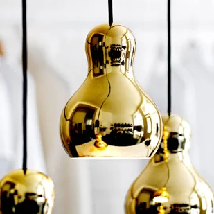 FRITZ HANSEN Lampa wisząca designerska Calabash P1, możliwość ściemniania, mosiężny / złoty, salon / jadalnia, aluminium, design - Lampy sufitowe FRITZ HANSEN Lampa wisząca designerska Calabash P1, możliwość ściemniania, mosiężny / złoty, salon / jadalnia, aluminium, design - Lampy sufitowe - miniaturka - grafika 1