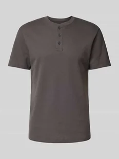 T-shirt o kroju regular fit z fakturą waflową - Koszulki męskie - miniaturka - grafika 1