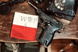 Escape room "Powstanie Warszawskie" w Warszawie - Czasopisma - miniaturka - grafika 1