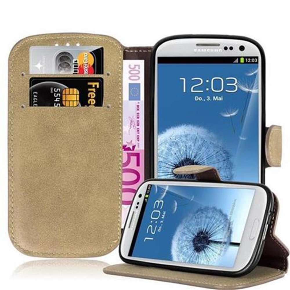 Etui Cadorabo do Samsung Galaxy S3 / S3 NEO - Etui w kolorze MATT SAND BROWN ? Etui na telefon komórkowy z funkcją podstawki i kieszenią na kartę w stylu retro - Etui ochronne z klapką w stylu książki