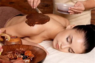 Masaż gorącą czekoladą w Spa Bylinowa w Łodzi - Czasopisma - miniaturka - grafika 1