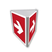 Systemy ekspozycyjne i znaki informacyjne - BA811 KIERUNEK DO MIEJSCA ROZMIESZCZENIA SPRZĘTU POŻARNICZEGO LUB URZĄDZENIA OSTRZEGAJĄCEGO (3D DOŚCIENNY), PS - PŁYTA PCV 1MM FOTOLUMINESCENCYJNA; (150X150MM) - miniaturka - grafika 1