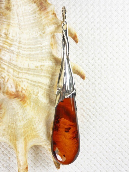 Wisiorek srebrny z bursztynem, handmade 611-20