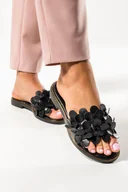 Klapki i japonki damskie - Czarne klapki skórzane damskie ozdobna płaska podeszwa PRODUKT POLSKI Casu 40381 - miniaturka - grafika 1