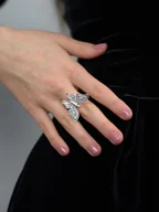 Pierścionki - Pierścionek srebrny - Satynowy motylek - miniaturka - grafika 1