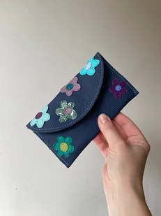 Portfelik skórzany urchynn w kwiatki - Portfele - miniaturka - grafika 1