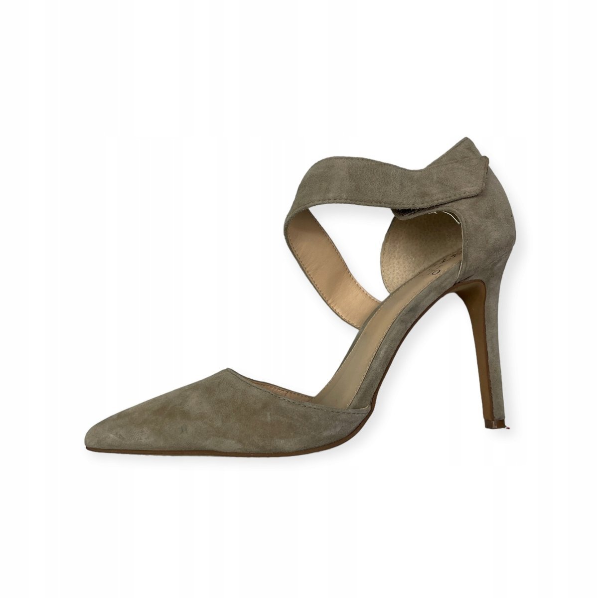 Wsuwane cz����enka damskie szpilka Vince Camuto 38