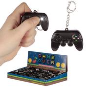 Breloki - Puckator Game Over breloczek do kluczy Controller z dźwiękiem i światłem czarnym, nadrukowany, 100% tworzywo sztuczne/metal. KEY169 - miniaturka - grafika 1