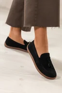 Mokasyny damskie - Czarne mokasyny barefoot skórzane zamszowe damskie szerokie na elastycznej płaskiej podeszwie ozdobne chwosty PRODUKT POLSKI Casu 677 - miniaturka - grafika 1