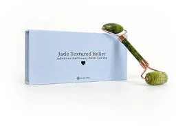 Roller jadeitowy Gua Sha Wałek do masażu twarzy Acus Med - karbowany - Pozostałe urządzenia kosmetyczne Roller jadeitowy Gua Sha Wałek do masażu twarzy Acus Med - karbowany - Pozostałe urządzenia kosmetyczne - miniaturka - grafika 1