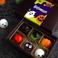 Bombonierki i czekoladki - Prezent na Halloween - bombonierka z czekoladkami - 6 pralin - miniaturka - grafika 1