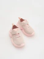 Buciki dla niemowląt - Reserved - Lekkie buty w sportowym stylu - brudny róż - miniaturka - grafika 1