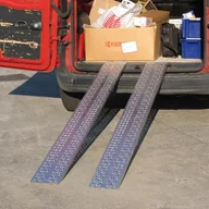 Pozostałe wyposażenie warsztatu - METALMEC Szyny najazdowe, para, długość 3000 mm, szerokość 300 mm, nośność 700 kg M040B3HS/30 - miniaturka - grafika 1