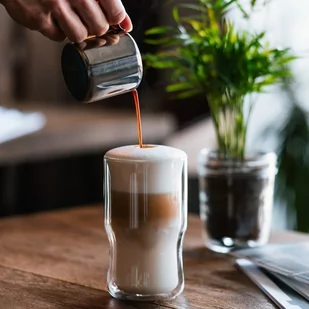 Vialli Design Komplet 6-szklanek 350ml z podwójną ścianką 350ml Bolla 27558 27558 - Szklanki - miniaturka - grafika 1