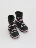 Buciki dla niemowląt - Reserved - Ocieplane śniegowce z wiązaniem - czarny - miniaturka - grafika 1