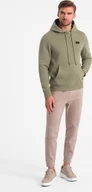 Bluzy męskie - Ombre Bluza męska dresowa kangurka z kapturem i metalowym pinem oliwkowa V2 OM-SSNZ-0141 XXL - miniaturka - grafika 1