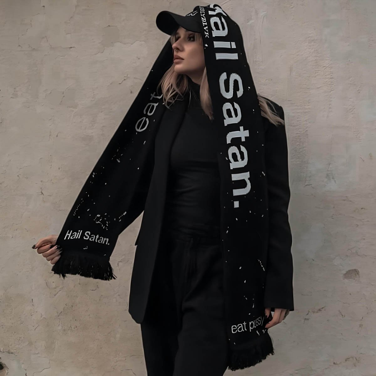Szalik Holy Blvk XXL Eat Pussy