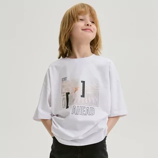 Koszulki dla chłopców - Reserved - T-shirt z nadrukiem - Biały - grafika 1