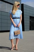 Sukienki - Sukienka damska Fabiola plisowana - błękitna - miniaturka - grafika 2