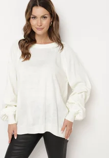Jasnobeżowy Sweter o Kroju Oversize z Szerokimi Ściągaczami Nittia - Swetry damskie - miniaturka - grafika 1
