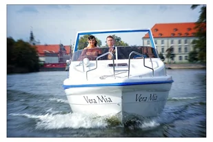 Rejs jachtem motorowym we Wrocławiu - Czasopisma - miniaturka - grafika 1
