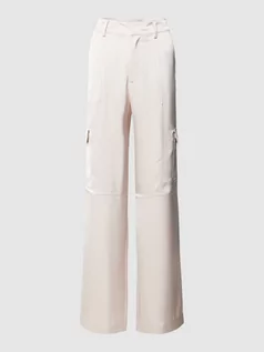 Spodnie damskie - Spodnie cargo z ozdobnymi szwami - grafika 1