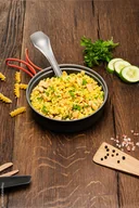 Szybkie dania obiadowe - DANIE (519) KURCZAK W SOSIE CURRY Z MAKARONEM 80G - miniaturka - grafika 1