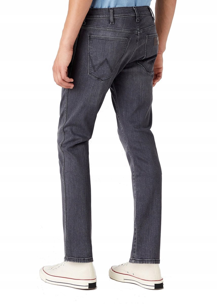 WRANGLER LARSTON BLACK SMOKE W18SKQ34C 36/32