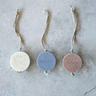 Meraki Mydło z zawieszką Meraki sesame scrub MKSS010 - Mydła - miniaturka - grafika 2