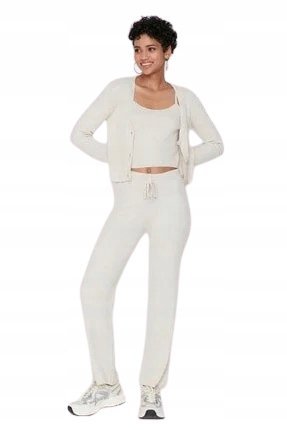 TRENDYOL KOMPLET DRESOWY DAMSKI GŁADKI BEŻOWY Z DEKOLTEM 38 5_A