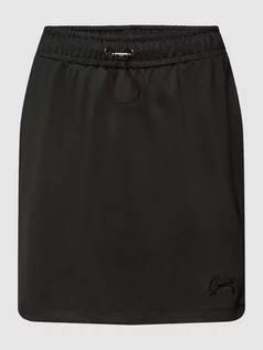 Spódnice - Spódnica mini z wyhaftowanym logo ‘CHRISTINA’ - grafika 1