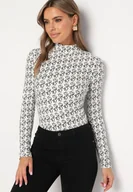 Bluzki damskie - Biała Bawełniana Bluzka Golf w Ozdobne Litery Stelirea - miniaturka - grafika 1