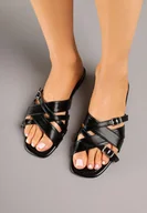 Klapki i japonki damskie - Czarne Klapki z Przeplatanymi Paskami Zdobione Sprzączkami Derire - miniaturka - grafika 1