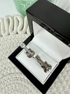 SPINKI DO MANKIETÓW srebrne gitara gitary MUZYK - Spinki do mankietów i krawatów SPINKI DO MANKIETÓW srebrne gitara gitary MUZYK - Spinki do mankietów i krawatów - miniaturka - grafika 1