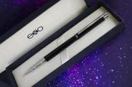 Pióra kulkowe - Pióro kulkowe EXO Vela, czarny, wykończenia chromowane - miniaturka - grafika 1