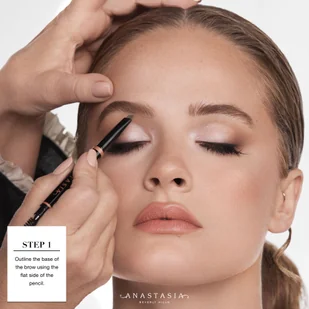 Anastasia Beverly Hills Anastasia Beverly Hills Makijaż brwi Brow Definer Dark Brown 0.2 g - Akcesoria i kosmetyki do stylizacji brwi - miniaturka - grafika 11