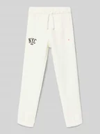 Spodnie i spodenki dla chłopców - Spodnie materiałowe z elastycznym pasem - miniaturka - grafika 1