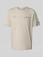 Koszulki męskie - T-shirt z wyhaftowanymi logo i okrągłym dekoltem - miniaturka - grafika 1