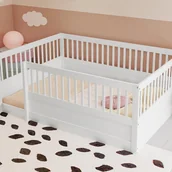 Łóżka dla dzieci i młodzieży - Drewniane łóżko dziecięce 140x200cm z jednymi drzwiami - bez listew - Białe - miniaturka - grafika 1