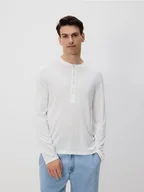 Swetry męskie - Reserved - Sweter henley - biały - miniaturka - grafika 1