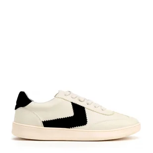 Zamszowe sneakersy z kontrastowymi wstawkami z ekoskóry beżowo - czarne - Półbuty męskie - miniaturka - grafika 1