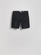 Spodenki męskie - Reserved - Szorty slim fit z zakładkami - czarny - miniaturka - grafika 1